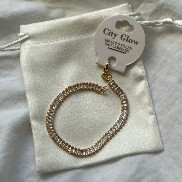 NWT City Glow 18K Gold Filled Bracelet and Earrings Set - Picture 7 of 9